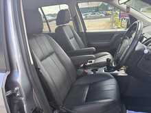 Land Rover Freelander 2.2 TD4 SE Tech SUV 5dr Diesel Manual 4WD Euro 5 (s/s) (148 bhp)