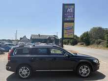 Volvo XC70 2.4 D4 SE Lux Estate 5dr Diesel Manual AWD Euro 6 (s/s) (179 bhp)