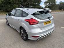 Ford Focus 1.5 TDCi ST-Line Hatchback 5dr Diesel Manual Euro 6 (s/s) (118 bhp)