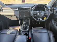 MG MG ZS 1.5 VTi-TECH Exclusive SUV 5dr Petrol Manual Euro 6 (s/s) (105 bhp)