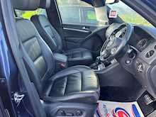 Volkswagen Tiguan 2.0 TDI BlueMotion Tech R-Line SUV 5dr Diesel DSG 4WD Euro 5 (s/s) (175 BHP)
