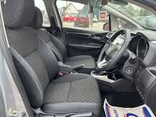 Honda Jazz 1.3 i-VTEC SE Hatchback 5dr Petrol Manual Euro 6 (s/s) (101 BHP)