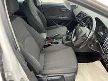 SEAT Leon 1.2 TSI SE Dynamic Technology Sport Tourer 5dr Petrol Manual Euro 6 (s/s) (108 BHP)