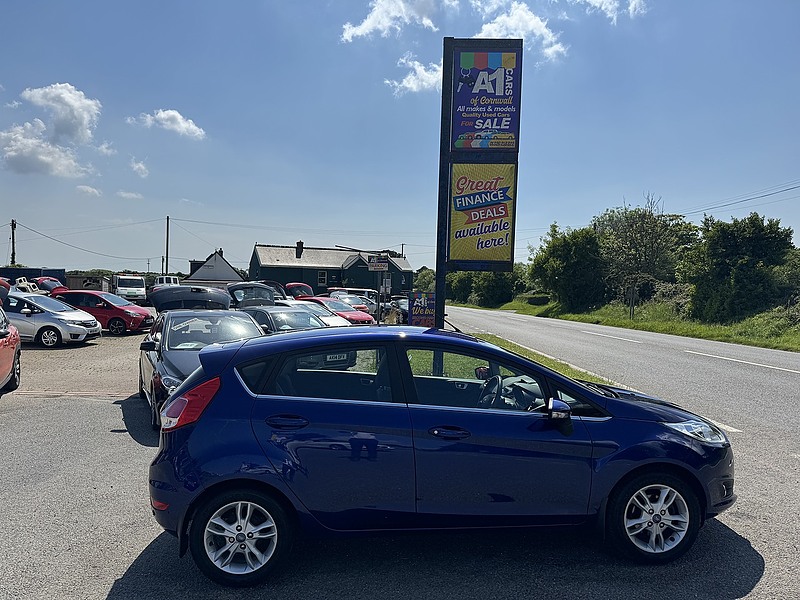 Fiesta 1.0T EcoBoost Zetec Hatchback 5dr Petrol Manual Euro 5 (s/s) (100 ps)