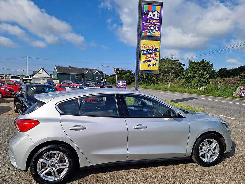 1.5 EcoBlue Zetec Hatchback 5dr Diesel Manual Euro 6 (s/s) (120 ps)