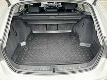 BMW 3 Series 3.0 330d Luxury Touring 5dr Diesel Auto Euro 6 (s/s) (254 BHP)