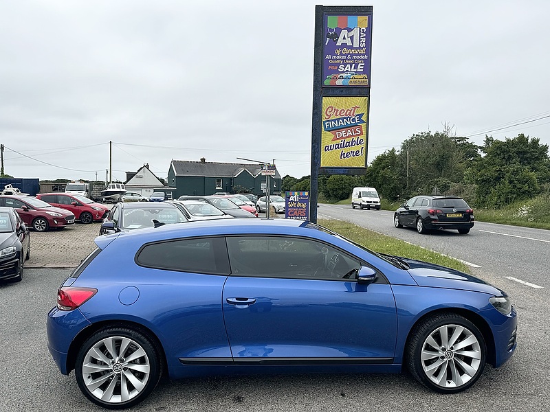 2.0 TDI BlueMotion Tech GT Hatchback 3dr Diesel Manual Euro 5 (s/s) (138 bhp)