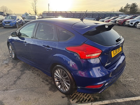 1.0T EcoBoost ST-Line Hatchback 5dr Petrol Manual Euro 6 (s/s) (140 ps)