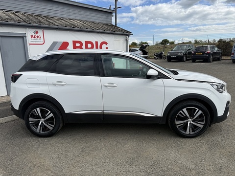 1.2 PureTech Allure SUV 5dr Petrol Manual Euro 6 (s/s) (130 ps)