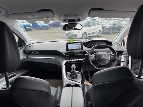 1.2 PureTech Allure SUV 5dr Petrol Manual Euro 6 (s/s) (130 ps)