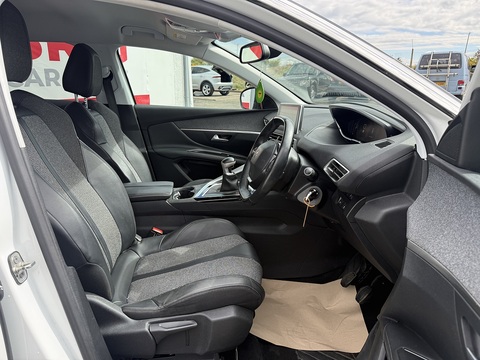 1.2 PureTech Allure SUV 5dr Petrol Manual Euro 6 (s/s) (130 ps)