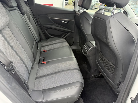 1.2 PureTech Allure SUV 5dr Petrol Manual Euro 6 (s/s) (130 ps)