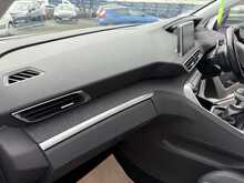 Peugeot 3008 1.2 PureTech Allure SUV 5dr Petrol Manual Euro 6 (s/s) (130 ps) 