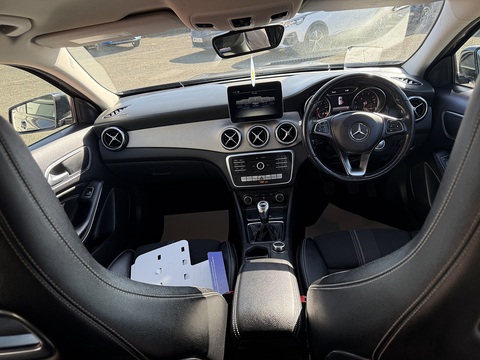 1.6 GLA180 Urban Edition SUV 5dr Petrol Manual Euro 6 (s/s) (122 ps)