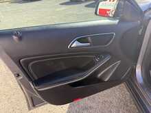 Mercedes-Benz GLA 1.6 GLA180 Urban Edition SUV 5dr Petrol Manual Euro 6 (s/s) (122 ps) 