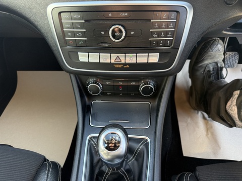 1.6 GLA180 Urban Edition SUV 5dr Petrol Manual Euro 6 (s/s) (122 ps)