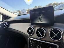 Mercedes-Benz GLA 1.6 GLA180 Urban Edition SUV 5dr Petrol Manual Euro 6 (s/s) (122 ps) 