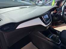 Vauxhall Crossland X 1.2 Griffin SUV 5dr Petrol Manual Euro 6 (s/s) (83 ps) 