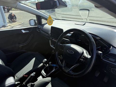 1.0T EcoBoost Titanium Hatchback 5dr Petrol Manual Euro 6 (s/s) (100 ps)