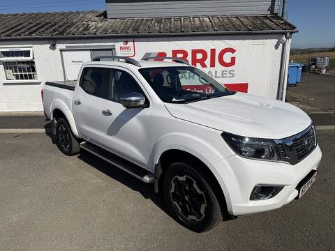 2.3 dCi Tekna Pickup Double Cab 4dr Diesel Auto 4WD Euro 6 (190 ps)