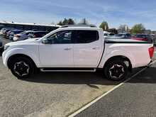 Nissan Navara 2.3 dCi Tekna Pickup Double Cab 4dr Diesel Auto 4WD Euro 6 (190 ps) 