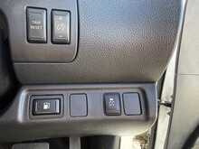 Nissan Navara 2.3 dCi Tekna Pickup Double Cab 4dr Diesel Auto 4WD Euro 6 (190 ps) 