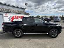 Mitsubishi L200 2.2 DI-D DC Barbarian Pickup Double Cab 4dr Diesel Manual 4WD Euro 6 (s/s) (150 ps) 