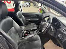 Mitsubishi L200 2.2 DI-D DC Barbarian Pickup Double Cab 4dr Diesel Manual 4WD Euro 6 (s/s) (150 ps) 