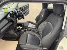 MINI Hatch 1.5 Cooper Hatchback 3dr Petrol Manual Euro 6 (s/s) (136 ps) 
