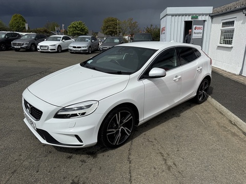 2.0 D3 R-Design Nav Plus Hatchback 5dr Diesel Manual Euro 6 (s/s) (150 ps)