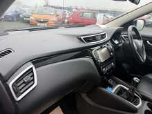 Nissan Qashqai 1.5 dCi Tekna SUV 5dr Diesel Manual 2WD Euro 6 (s/s) (110 ps) 