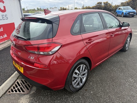 1.6 CRDi Blue Drive SE Nav Hatchback 5dr Diesel Manual Euro 6 (s/s) (110 ps)