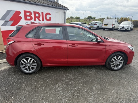 1.6 CRDi Blue Drive SE Nav Hatchback 5dr Diesel Manual Euro 6 (s/s) (110 ps)