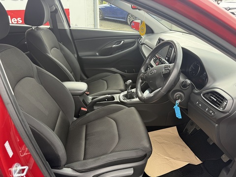 1.6 CRDi Blue Drive SE Nav Hatchback 5dr Diesel Manual Euro 6 (s/s) (110 ps)