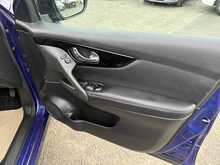 Nissan Qashqai 1.5 dCi N-Vision SUV 5dr Diesel Manual 2WD Euro 6 (s/s) (110 ps) 