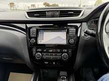 Nissan Qashqai 1.5 dCi N-Vision SUV 5dr Diesel Manual 2WD Euro 6 (s/s) (110 ps) 