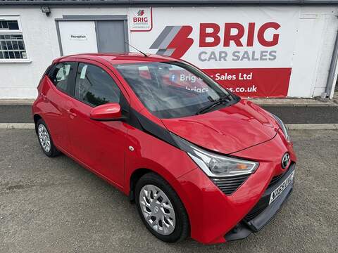 1.0 VVT-i x-play Hatchback 5dr Petrol Manual Euro 6 (71 ps)