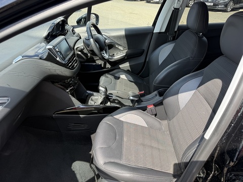 1.6 BlueHDi Allure SUV 5dr Diesel Manual Euro 6 (100 ps)
