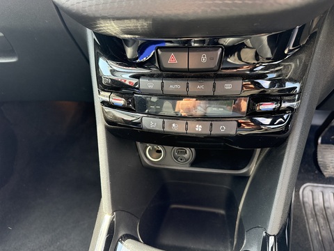1.6 BlueHDi Allure SUV 5dr Diesel Manual Euro 6 (100 ps)