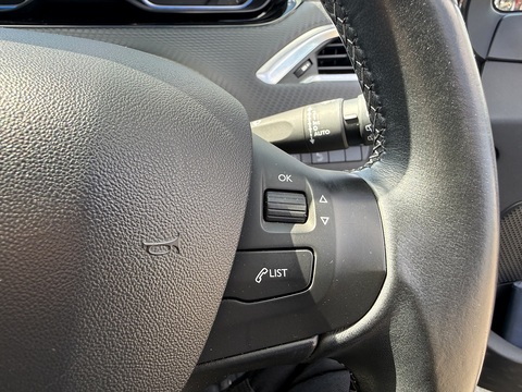 1.6 BlueHDi Allure SUV 5dr Diesel Manual Euro 6 (100 ps)