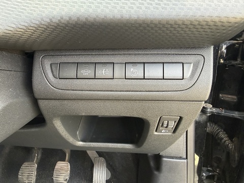 1.6 BlueHDi Allure SUV 5dr Diesel Manual Euro 6 (100 ps)