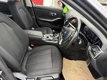BMW 3 Series 2.0 330e 12kWh SE Pro Saloon 4dr Petrol Plug-in Hybrid Auto Euro 6 (s/s) (292 ps) 