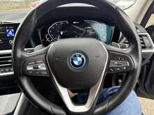 BMW 3 Series 2.0 330e 12kWh SE Pro Saloon 4dr Petrol Plug-in Hybrid Auto Euro 6 (s/s) (292 ps) 