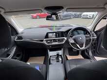 BMW 3 Series 2.0 330e 12kWh SE Pro Saloon 4dr Petrol Plug-in Hybrid Auto Euro 6 (s/s) (292 ps) 