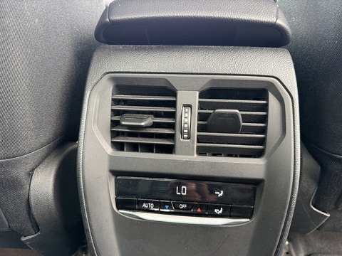 2.0 330e 12kWh SE Pro Saloon 4dr Petrol Plug-in Hybrid Auto Euro 6 (s/s) (292 ps)