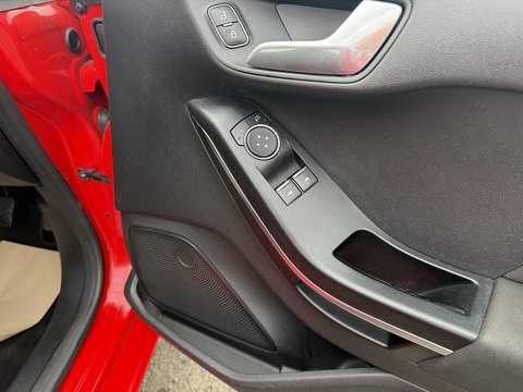 1.1 Ti-VCT Zetec Hatchback 3dr Petrol Manual Euro 6 (s/s) (85 ps)