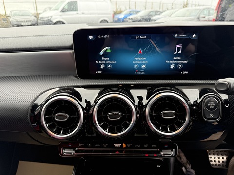 2.0 A35 AMG (Executive) Hatchback 5dr Petrol SpdS DCT 4MATIC Euro 6 (s/s) (306 ps)