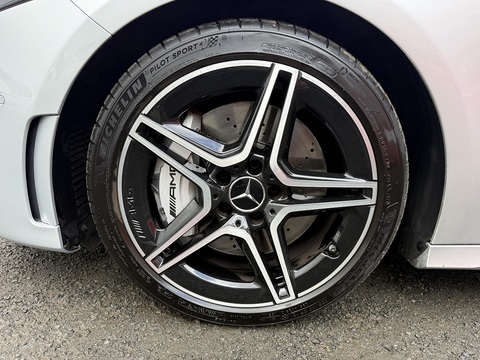 2.0 A35 AMG (Executive) Hatchback 5dr Petrol SpdS DCT 4MATIC Euro 6 (s/s) (306 ps)
