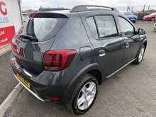 Dacia Sandero Stepway 1.5 dCi Ambiance Hatchback 5dr Diesel Manual Euro 6 (s/s) (90 ps) 