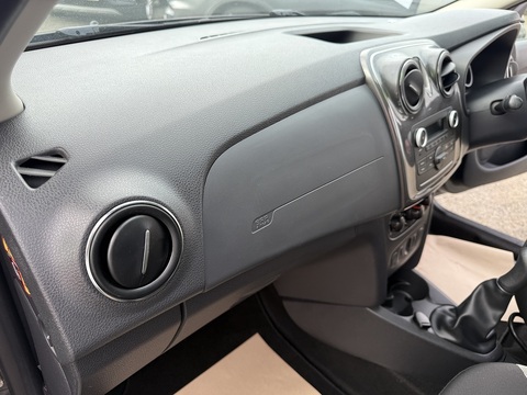 1.5 dCi Ambiance Hatchback 5dr Diesel Manual Euro 6 (s/s) (90 ps)